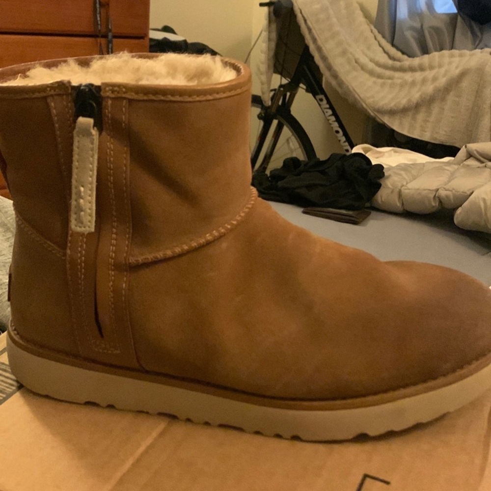 UGG Waterproof Zip Chestnut Boots (9M/11W)